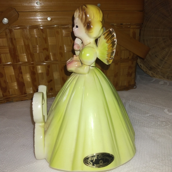 Angel Figurine with Number 3 - Picture 4 of 6